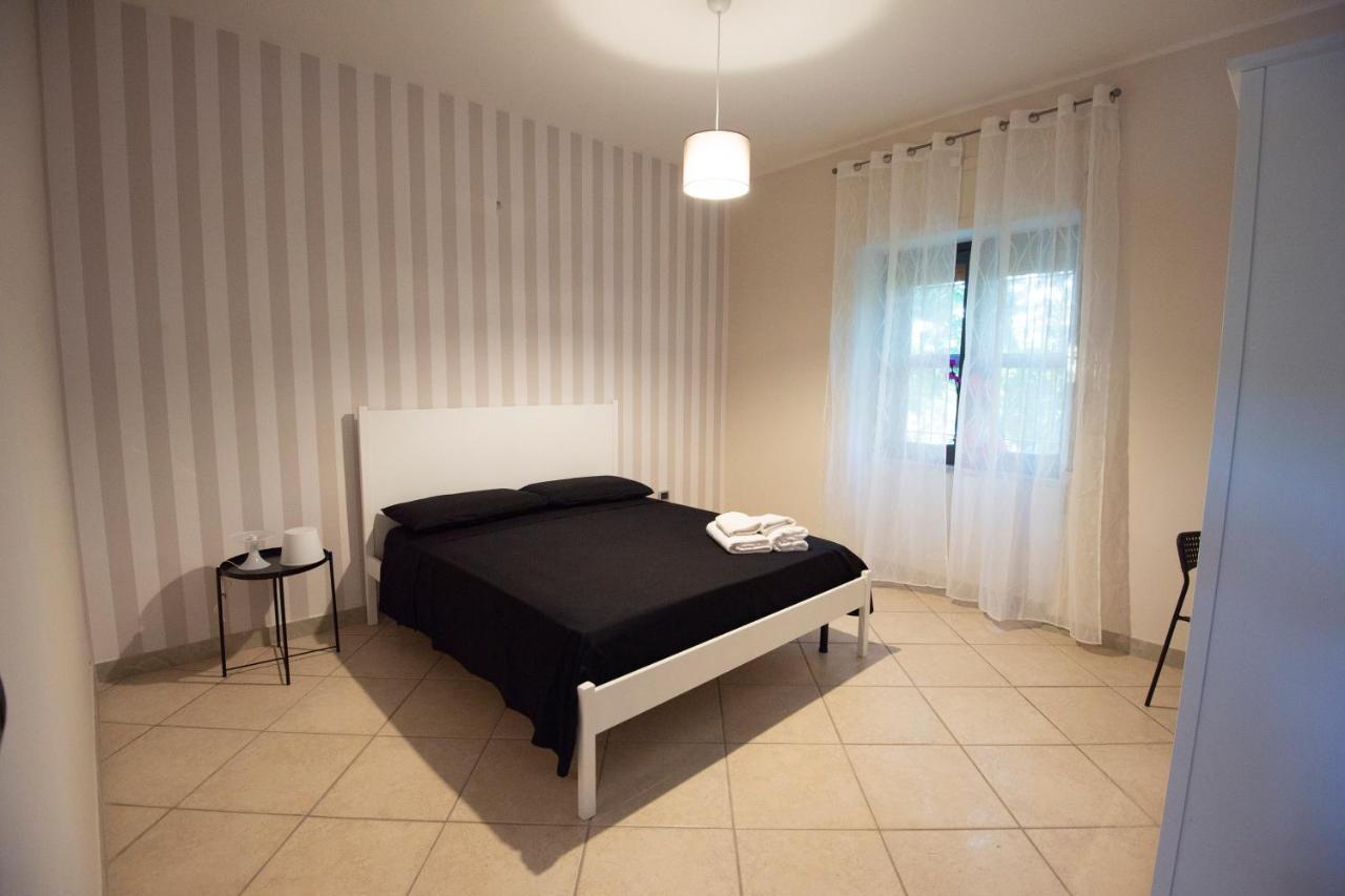 Donna Rosita Hotel San Felice a Cancello Bagian luar foto