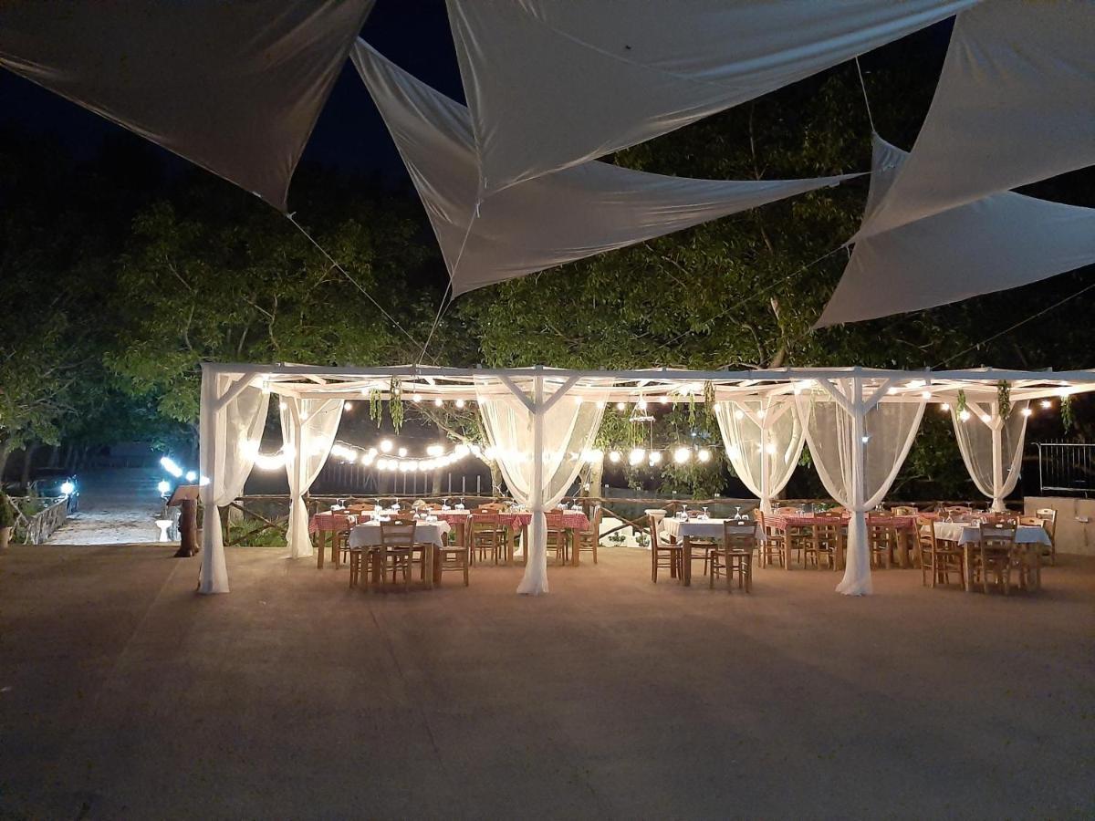 Donna Rosita Hotel San Felice a Cancello Bagian luar foto